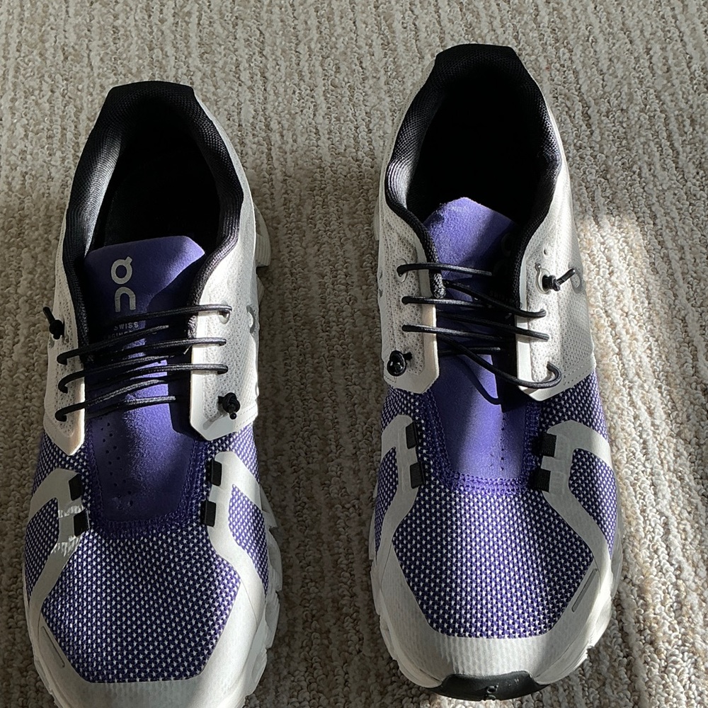 On Cloud Athletic Running Shoes in Purple and White